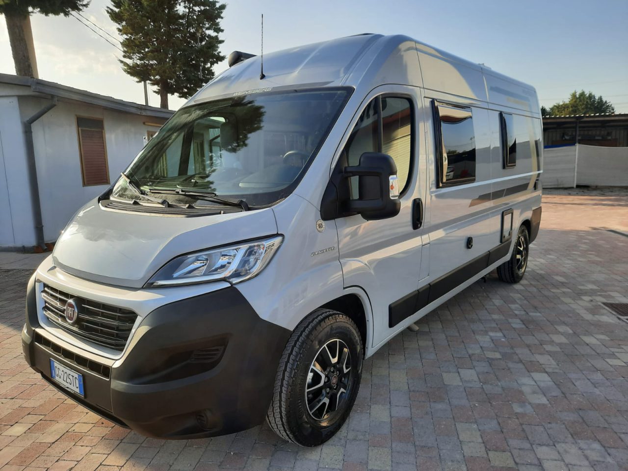 WEINSBERG CARATOUR 600 MQ - VERSIONE CAMPERIS