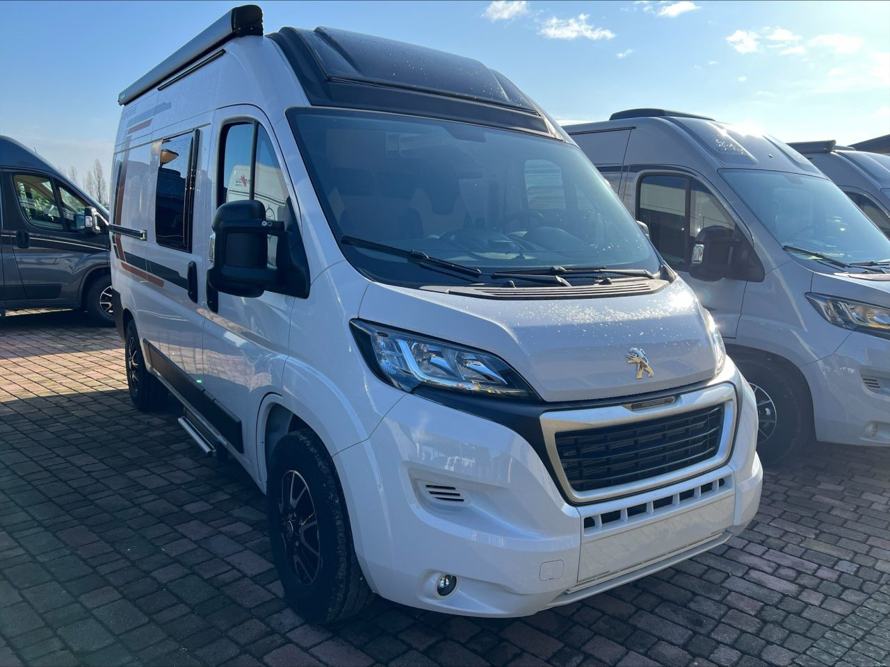 WEINSBERG CARABUS 540 MQ PEUGEOT - Versione Camperis