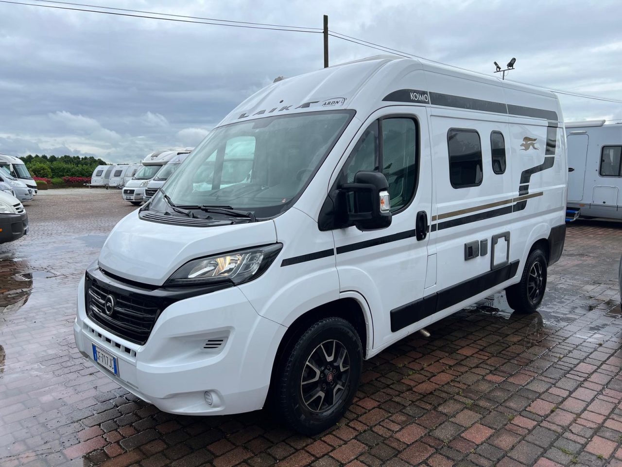 LAIKA KOSMO CAMPERVAN 5.4 STANDARD