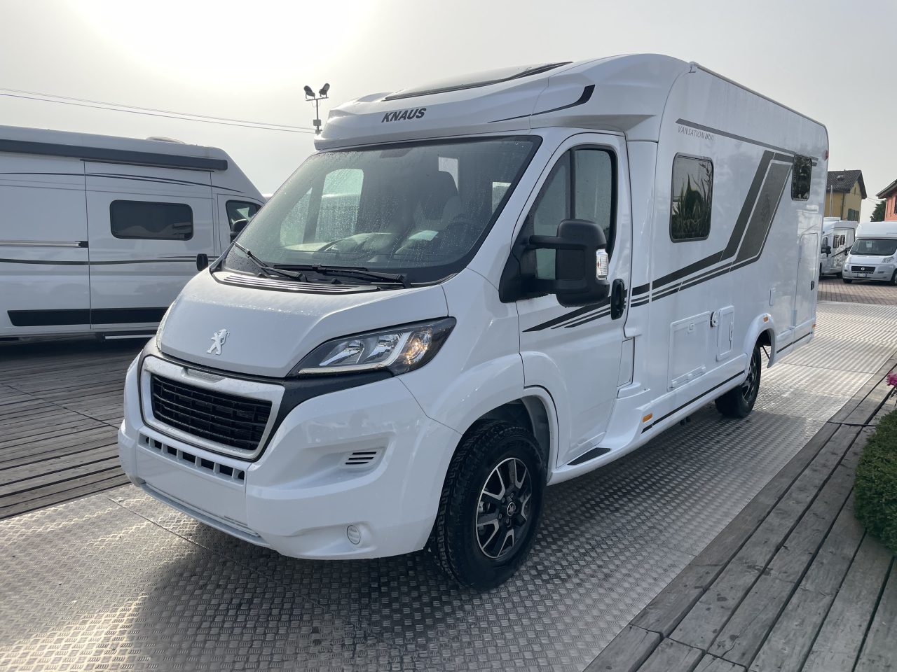KNAUS VAN TI 650 MEG VANSATION PEUGEOT - VERSIONE CAMPERIS